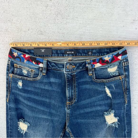 Miss Me Aztec Embroidered Distressed Skinny Medium Wash Blue Denim Jeans 30 NWT - Picture 6 of 8